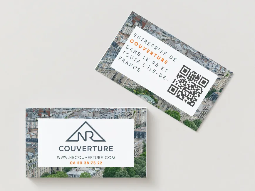 Cartes de visite NR Couverture — logo sur fond de toits et QR code